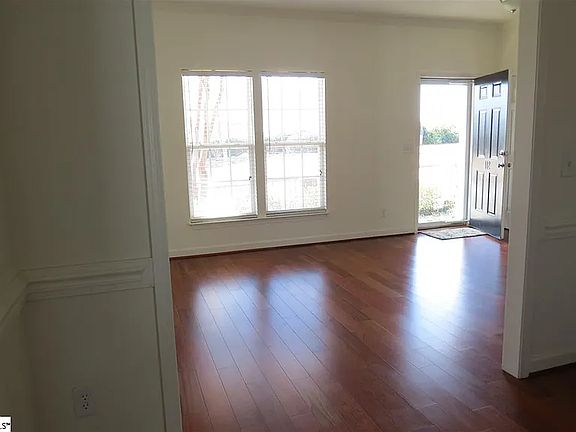 5th image of 112 Auburn Top Ln