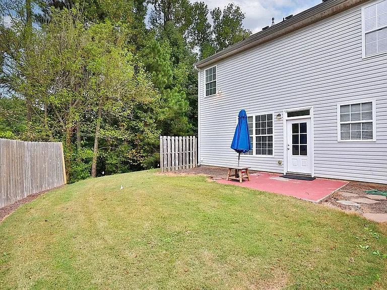 3081 Kentmere Dr — Photo 23