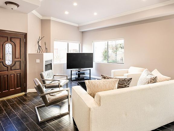 3rd image of 333 W Loraine St APT 106