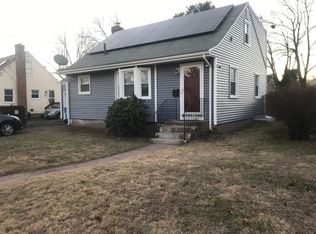 68 Crestwood Dr, Manchester, CT 06040
