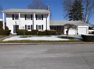 78 Plymouth Rd, East Providence, RI 02914