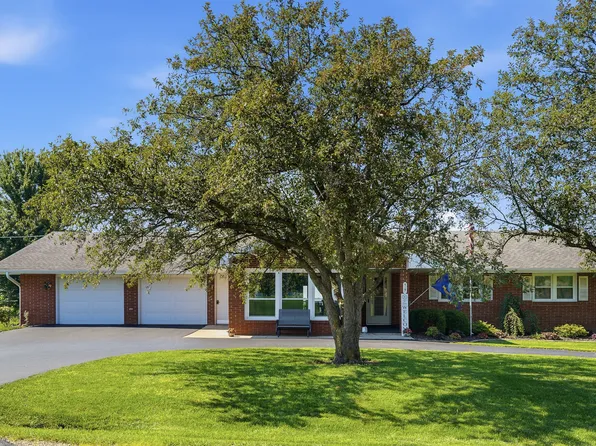 515 E Oregon St, Polo, IL 61064