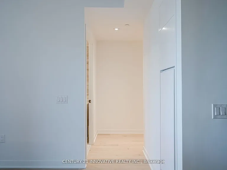 2625 Dundas St W #311 — Photo 17