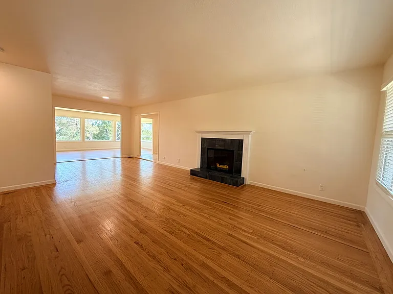 11 Birch Ave — Photo 5