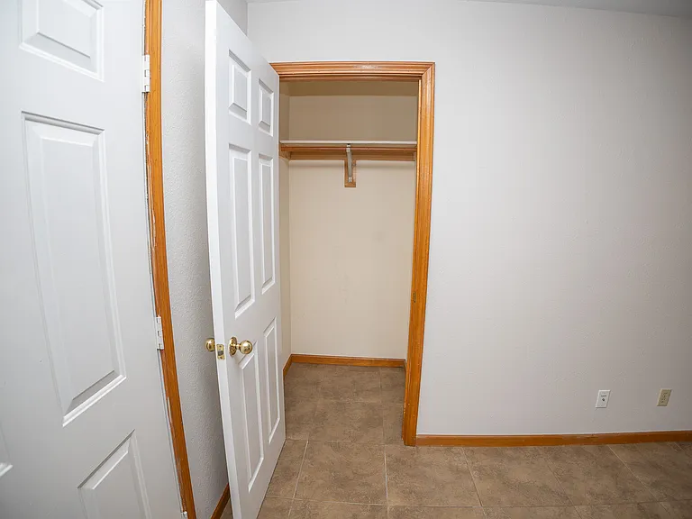 305 Tanner Bridge Ct #B — Photo 6