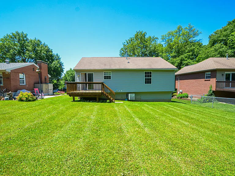 2691 Mary Jane Ct — Photo 35
