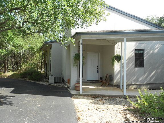 2nd image of 211 Fawn Ln