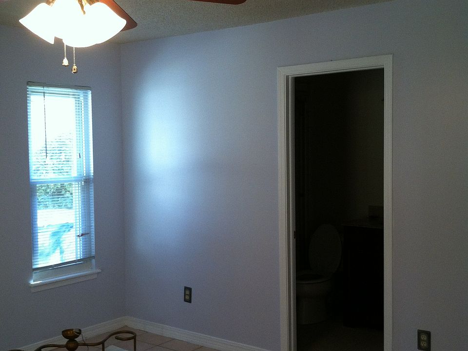 1st image of 11303 Derringer Cir N