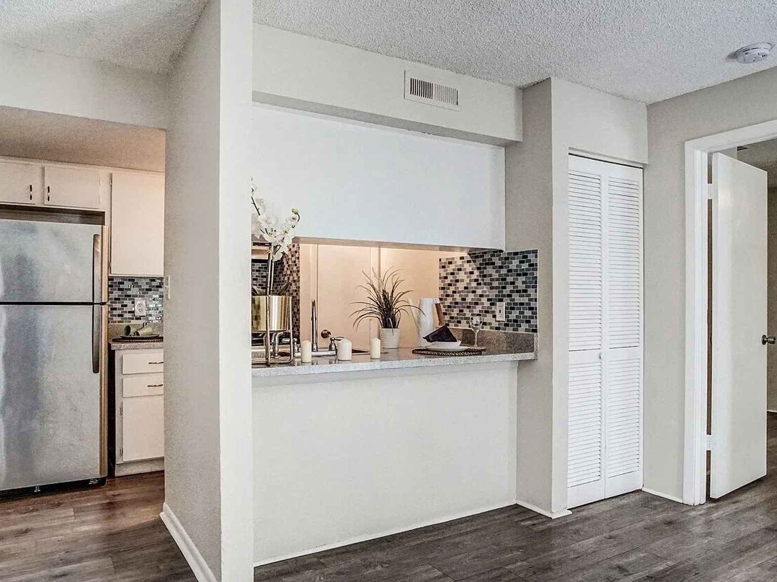 Timber Trace Apartments — Photo 1
