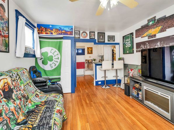 manchester-new-hampshire-95345332 picture