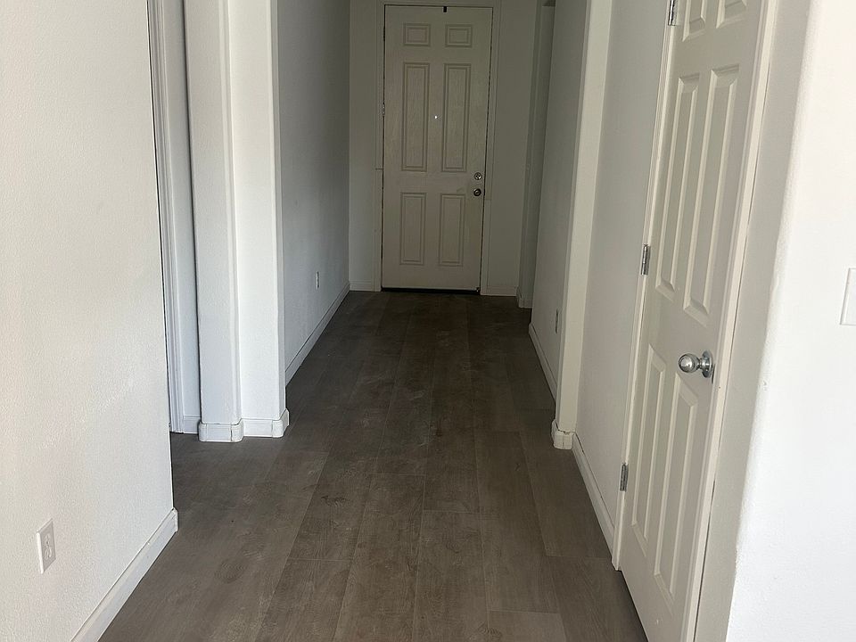 2nd image of 3621 E Laura Ave