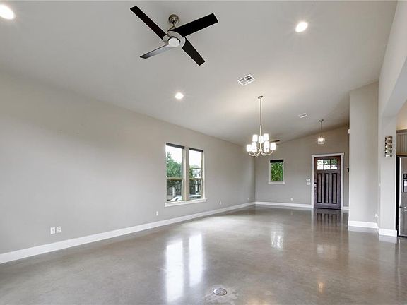5th image of 308 Ancient Oak Way