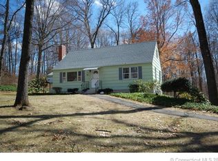 29 Grant Hill Rd, Bloomfield, CT 06002