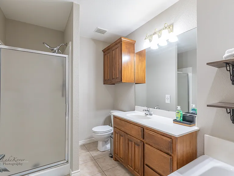 6670 Picadilly St — Photo 17