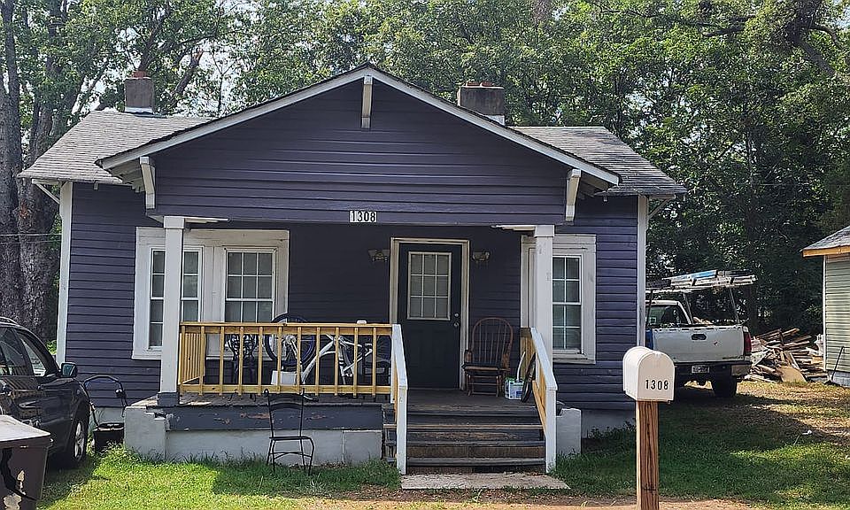 1st image of 1308 5th St