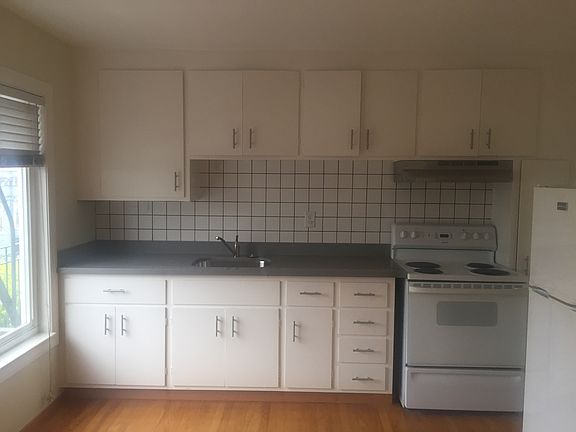 3rd image of 3010 Buchanan St APT 06