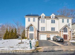 201 Ronald Ct, Manalapan, NJ 07726