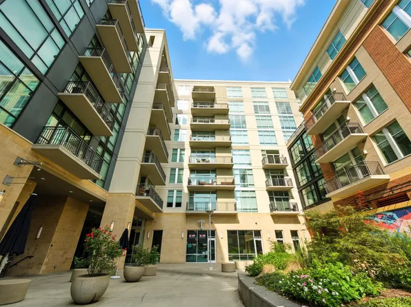 140 W Franklin St Unit 429, Chapel Hill, NC 27516