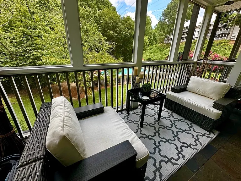 1445 Monroe Dr NE — Photo 14