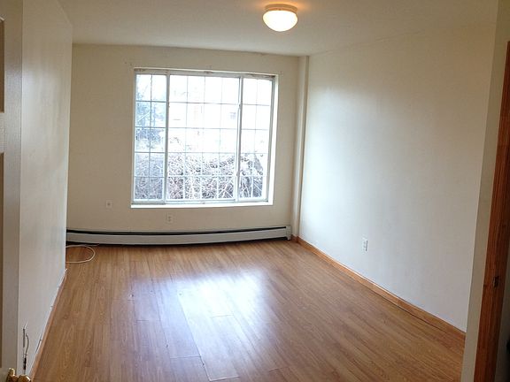 5th image of 19311 Linden Blvd APT 3