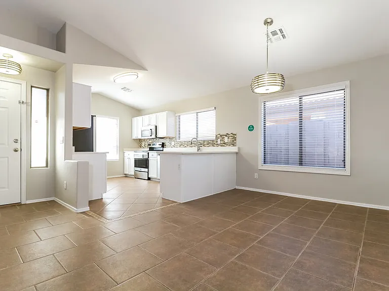 11456 W Sheridan St — Photo 5