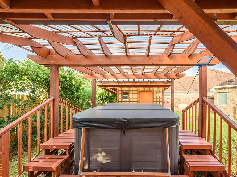 10022 Darrell Springs Ln — Photo 30