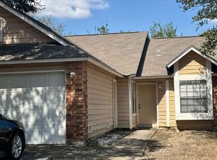 9213 Shadow Crest Dr, Converse, TX 78109