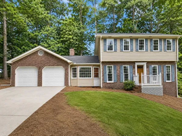 5215 Fox Hill Dr, Peachtree Corners, GA 30092