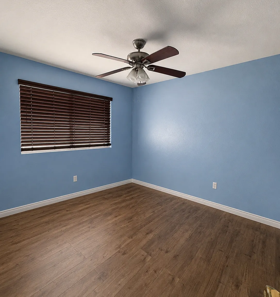 1 bed, 1.5 bath, 125 sqft, $1,200 — Photo 1