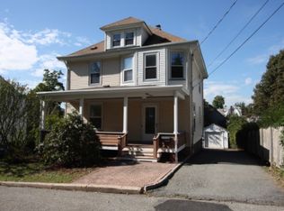 53 New St, Dover, NJ 07801