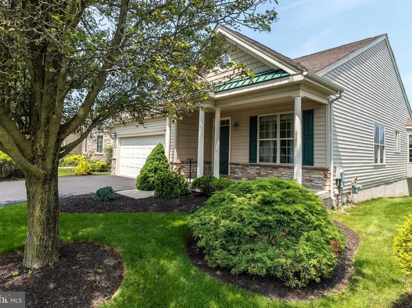 1042 Conway Ct, Warwick, PA 18974