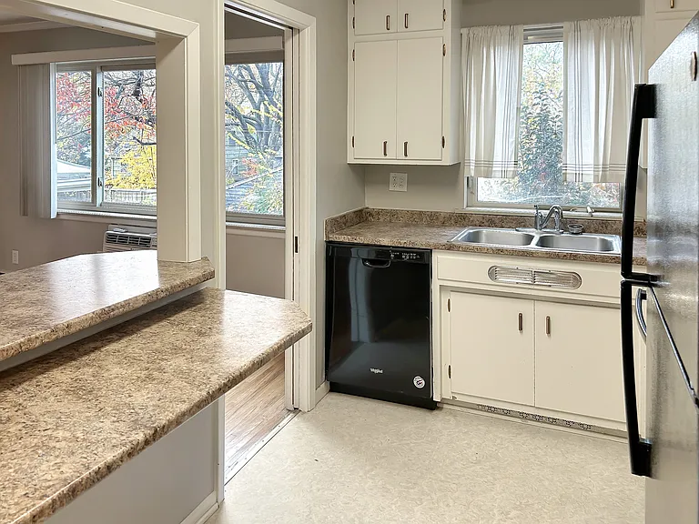 Highland Terrace — Photo 48
