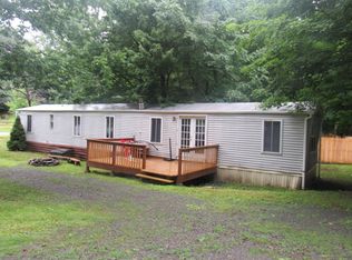 132 Southerton Ln, Greentown, PA 18426