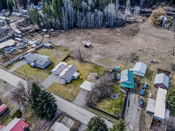 5th image of 82 Pioneer Rd