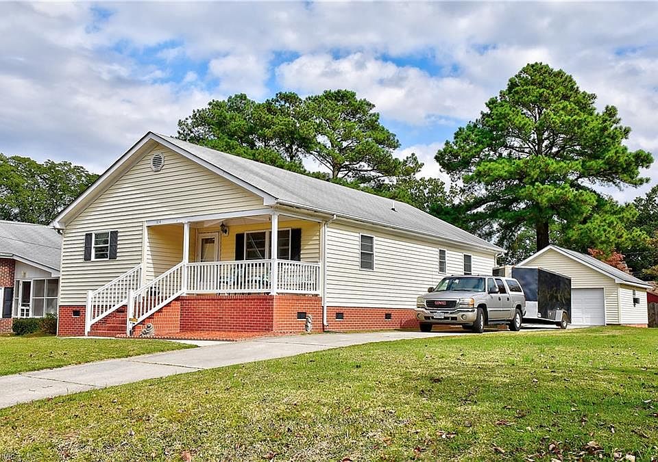 18 year old (2004 build) in Chesapeake's Norfolk Highlands