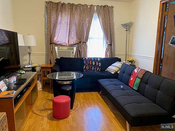 4th image of 722 Kingsland Ave Unit 2