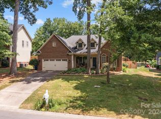 8127 Forest Shadow Cir, Cornelius, NC 28031