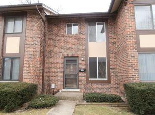 17W729 Kirkland Ln, Villa Park, IL 60181
