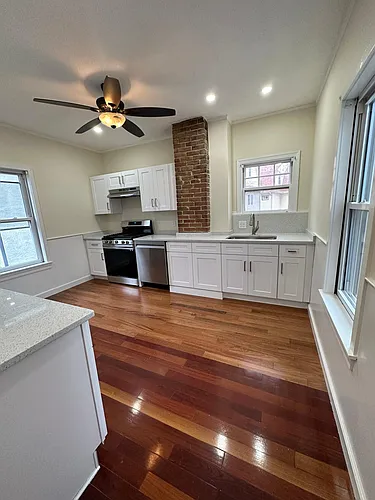 8 Webster St #2 Photo 1