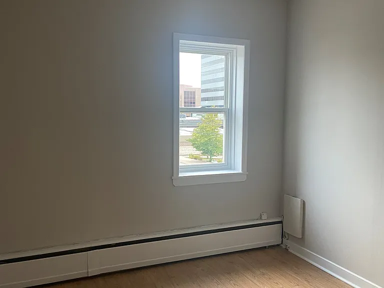 59 King St #6 — Photo 5