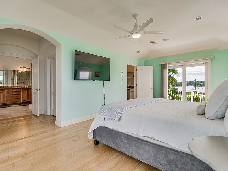 20 Baybridge Dr — Photo 57