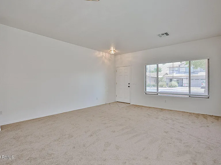 14584 W Watson Ln — Photo 4