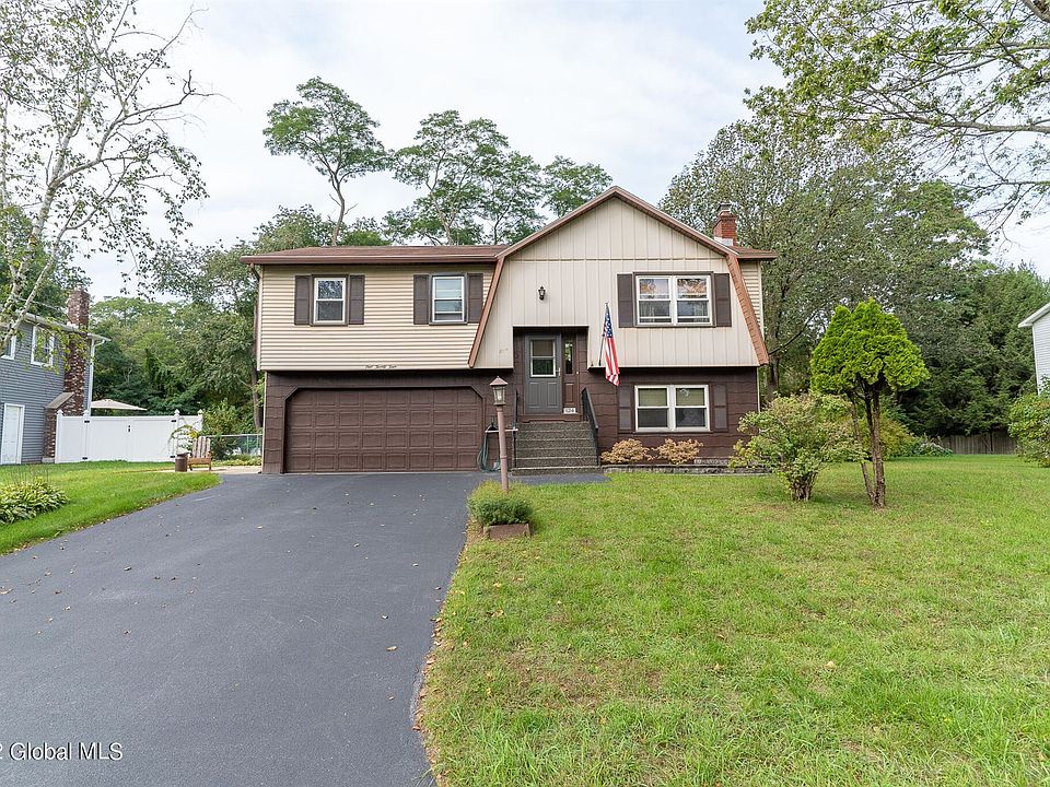 1st image of 124 Sylvia Ln