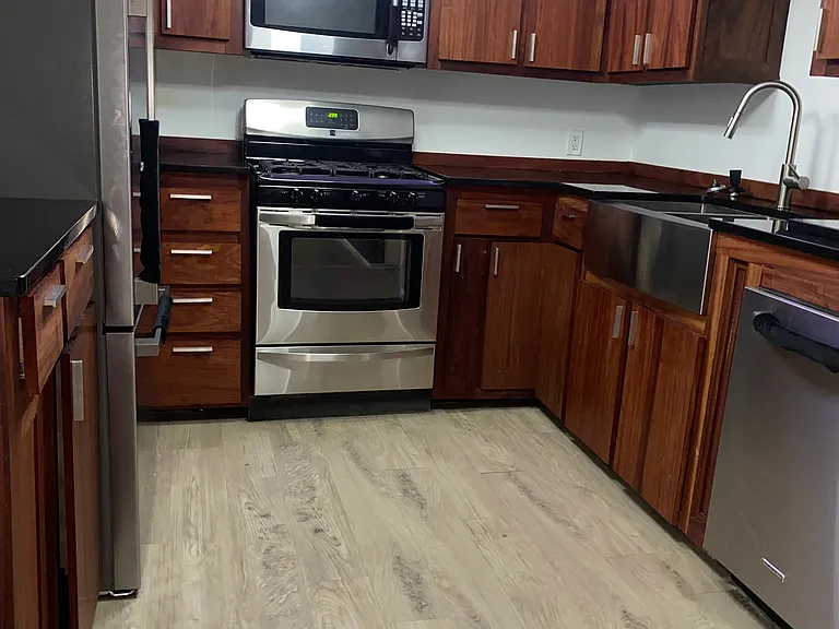 458 Skokie Ln — Photo 6