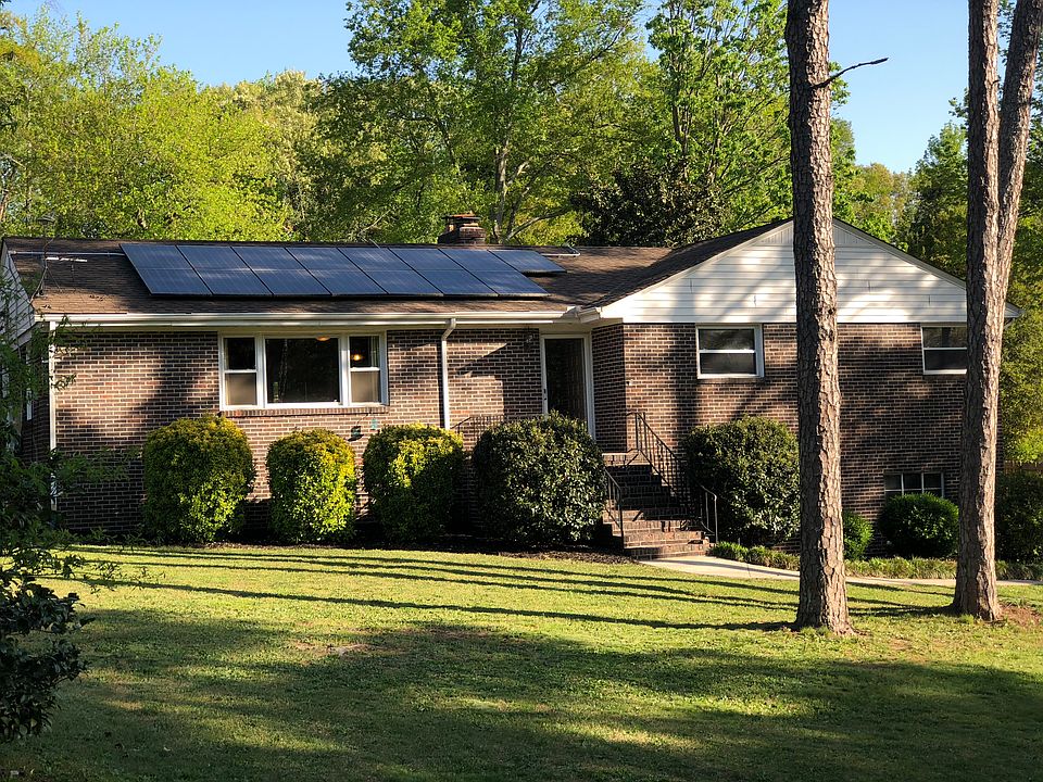 1st image of 115 Greenbriar Dr