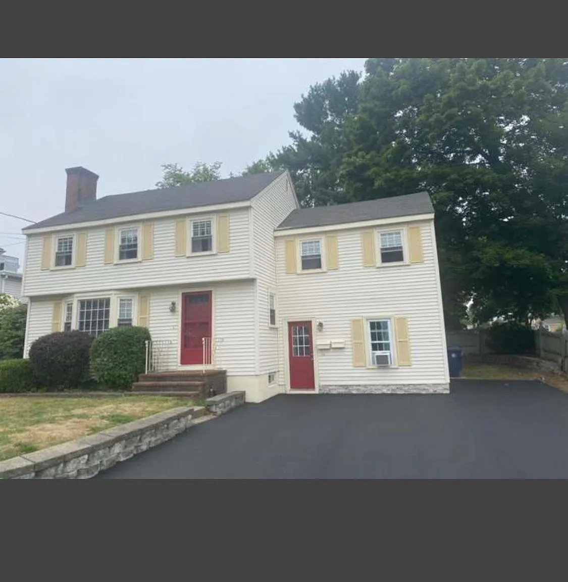 324 Elm St — Photo 2
