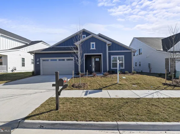 119 Cowbird St, Lake Frederick, VA 22630