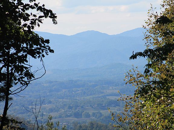 Homesite 22 Year Round View