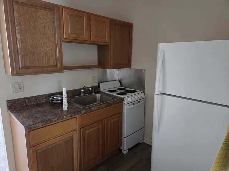 301 Ikeler St #14 — Photo 15
