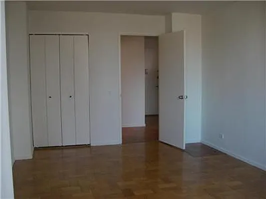 Rented by RELO REDAC INC. | media 15